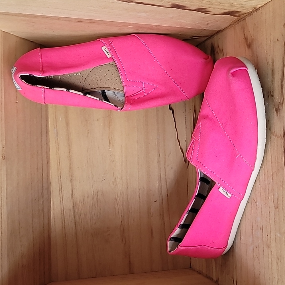 Toms Womens Alpargatas Neon Pink Shoes